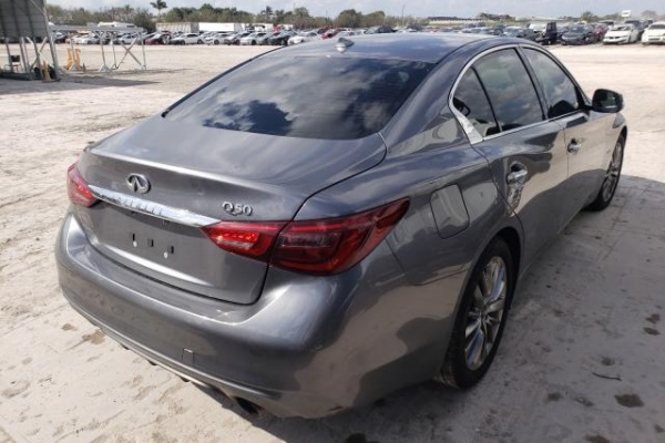 фото Infiniti Q50 LUXE