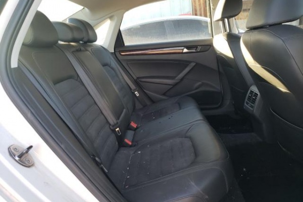 фото Volkswagen Passat SEL