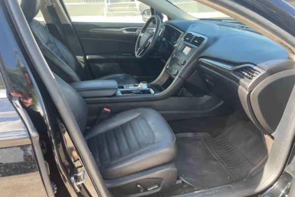 фото Ford Fusion SE