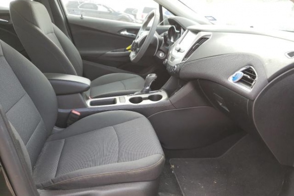 фото Chevrolet Cruze LT