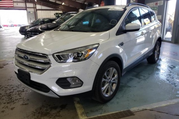 фото Ford Escape SE