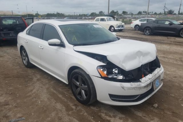 фото Volkswagen Passat SE