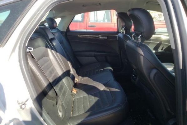 фото Ford Fusion SE