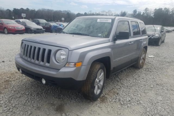 фото Jeep Patriot SPORT