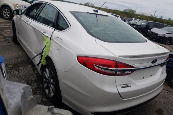 фото Ford Fusion TITANIUM PHEV