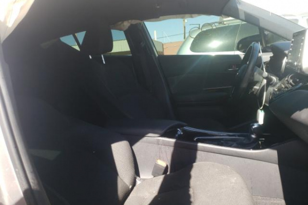 фото TOYOTA C-HR XLE