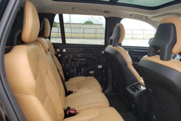 фото Volvo XC90 T6