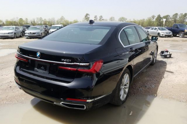 фото BMW 740 XI
