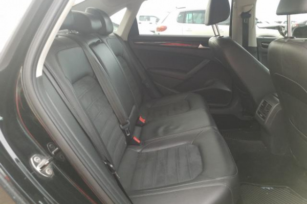 фото VOLKSWAGEN PASSAT