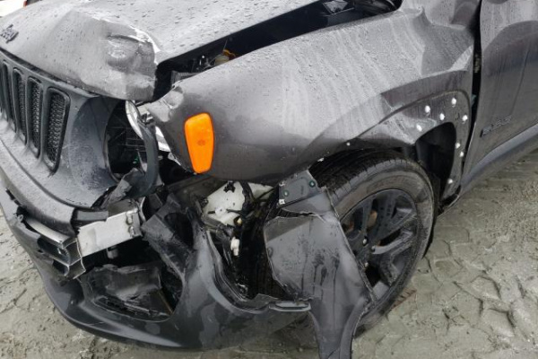 фото JEEP RENEGADE LATITUDE