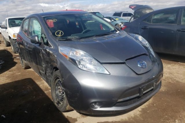 фото Nissan Leaf S
