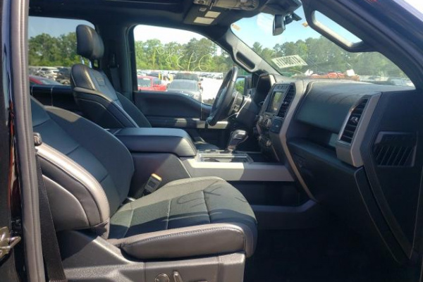 фото Ford F-150 RAPTOR