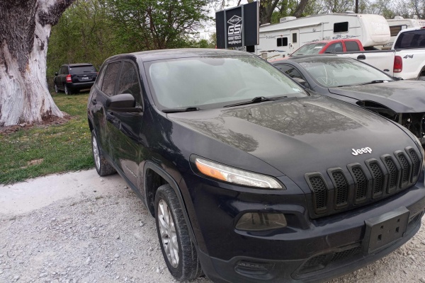 фото Jeep Cherokee SPORT