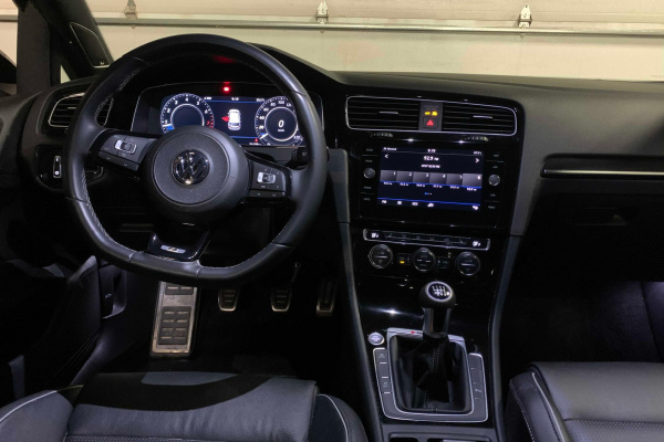 фото Volkswagen golf S