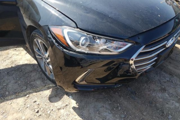 фото Hyundai Elantra SE