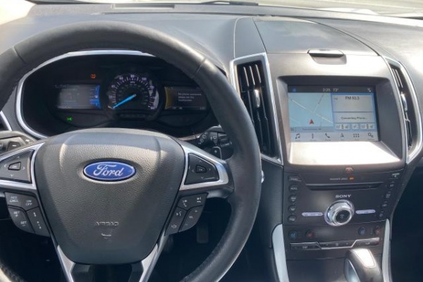 фото Ford Edge Titanium