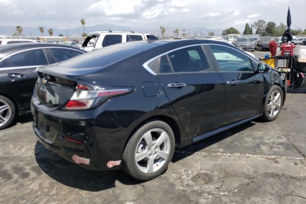 фото Chevrolet Volt LT