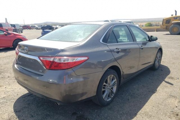 фото Toyota Camry LE