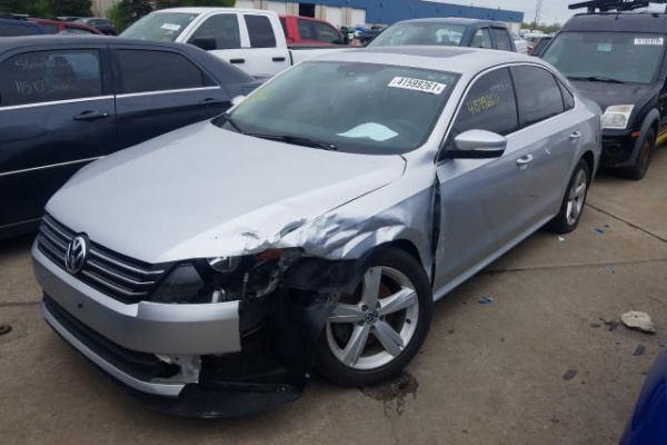 фото Volkswagen Passat SE