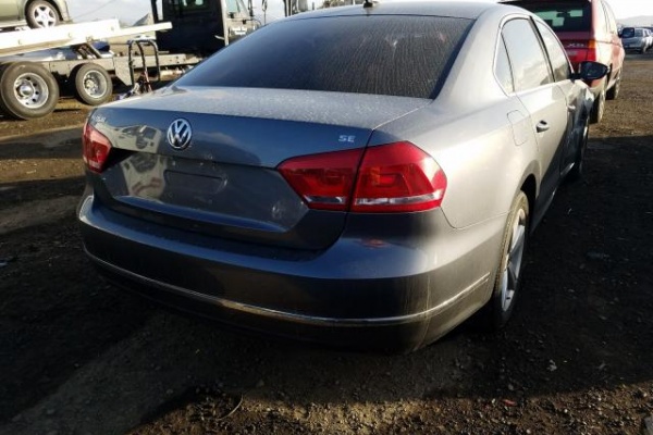 фото Volkswagen Passat SE