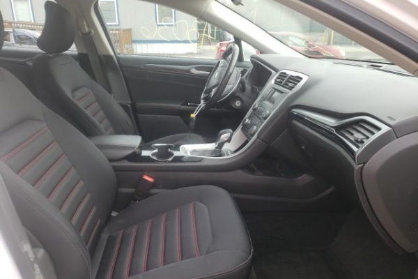 фото Ford Fusion SE