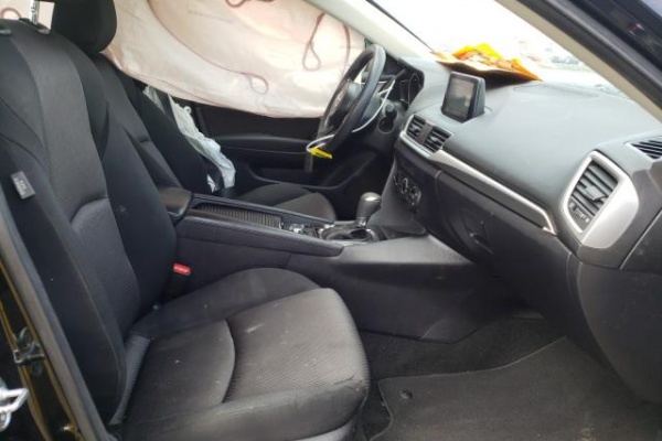 фото Mazda 3 SPORT