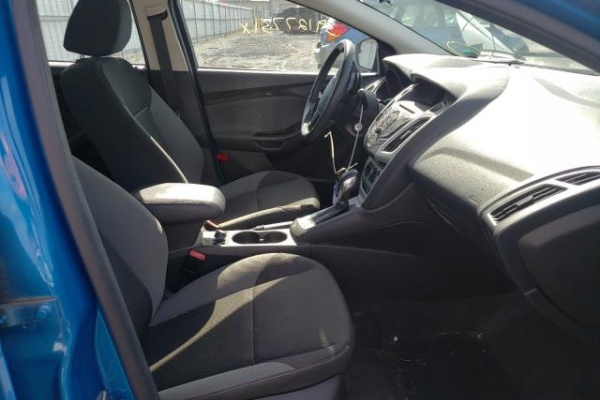 фото Ford Focus SE