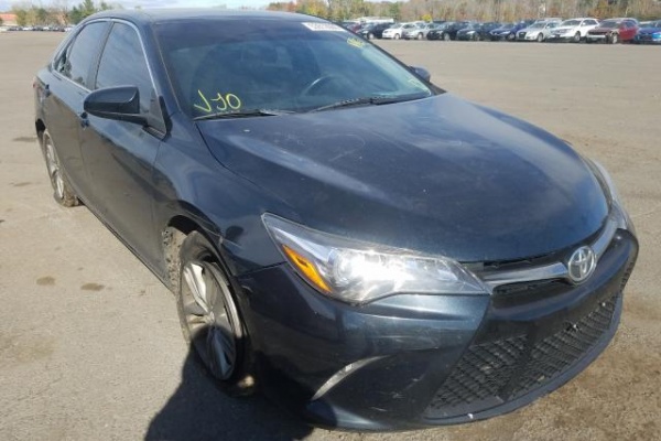 фото Toyota Camry LE