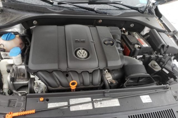 фото Volkswagen Passat SE