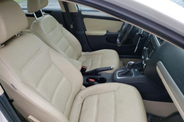 фото Volkswagen Jetta SE