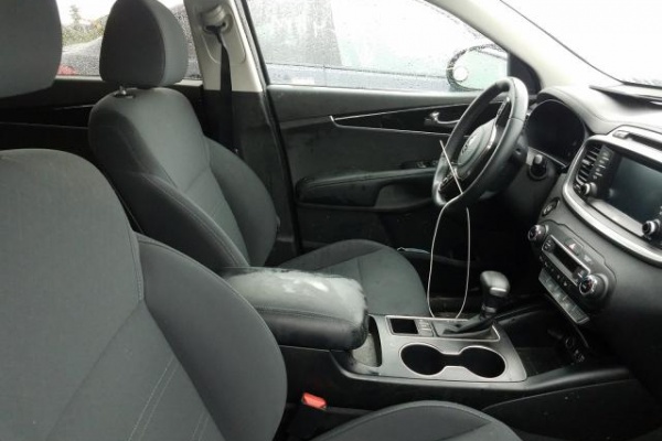 фото Kia Sorento LX