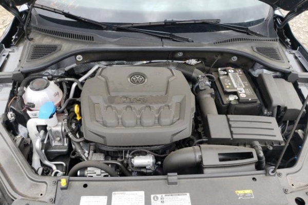 фото Volkswagen Passat S