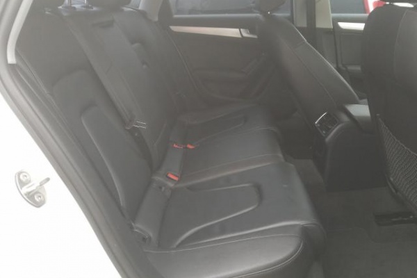 фото Audi A4 Premium