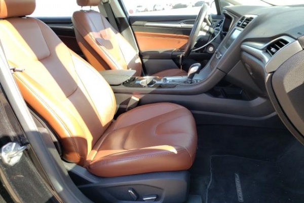 фото Ford Fusion SE