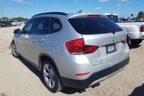 фото BMW X1 SDRIVE28I