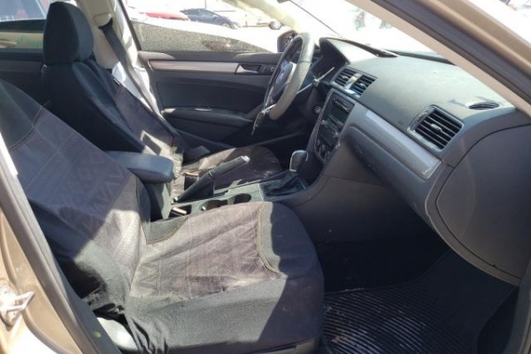 фото Volkswagen Passat S