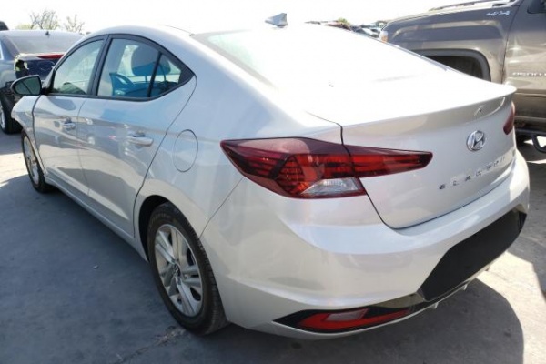 фото Hyundai Elantra SEL