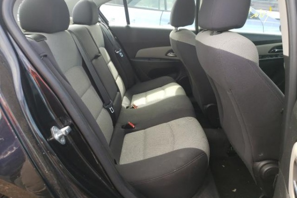 фото Chevrolet Cruze LS