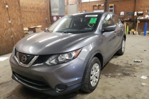 фото Nissan ROGUE SPORT S