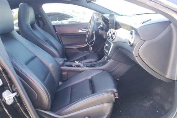 фото MERCEDES-BENZ CLA 250