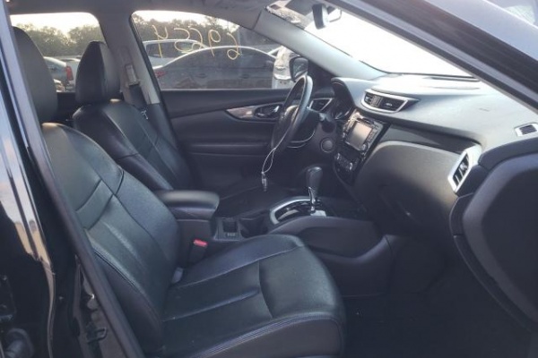 фото Nissan ROGUE S