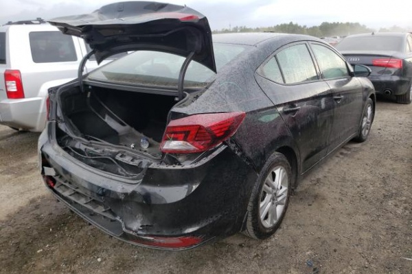 фото Hyundai Elantra SEL