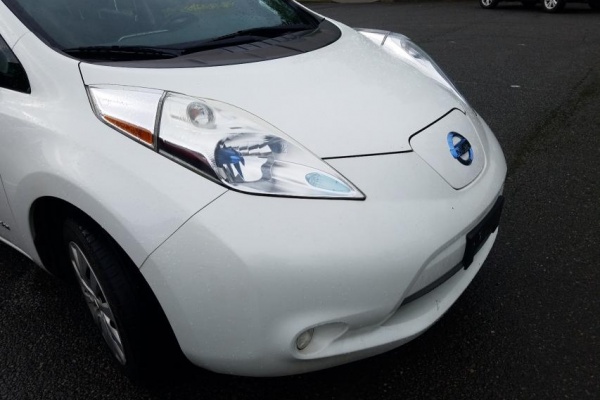 фото Nissan Leaf S