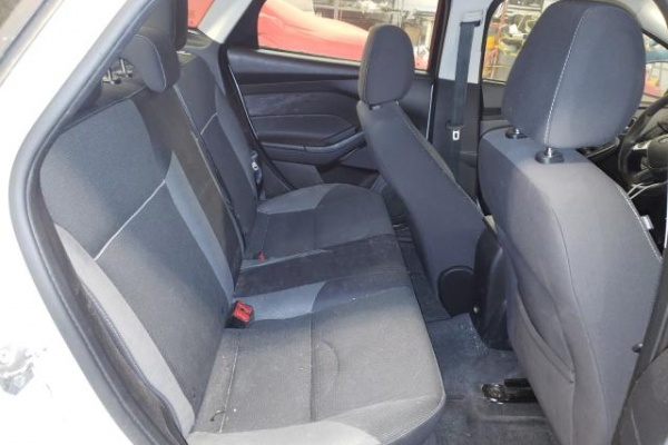 фото Ford Focus SE