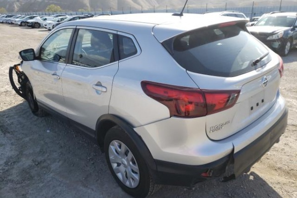 фото Nissan ROGUE SPORT S