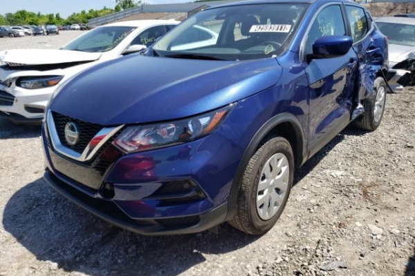 фото Nissan ROGUE SPORT S