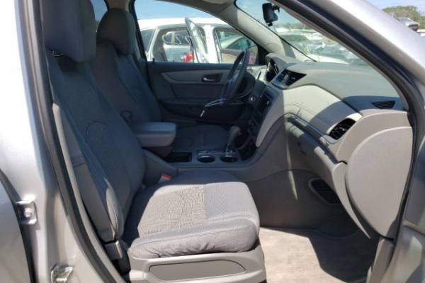 фото Chevrolet Traverse LS