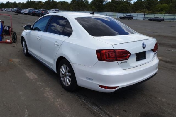 фото Volkswagen Jetta HYBRID
