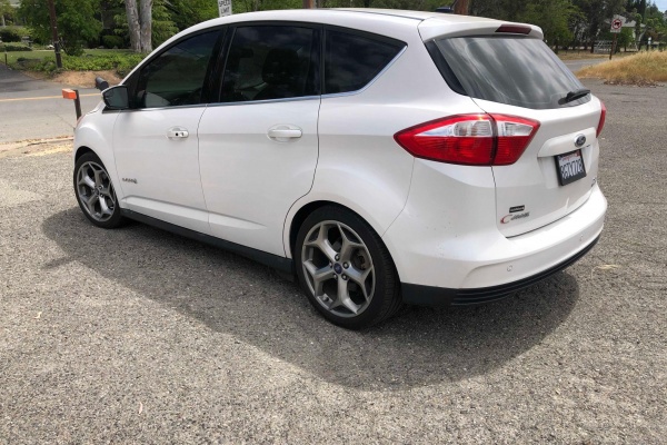 фото Ford C-MAX SEL