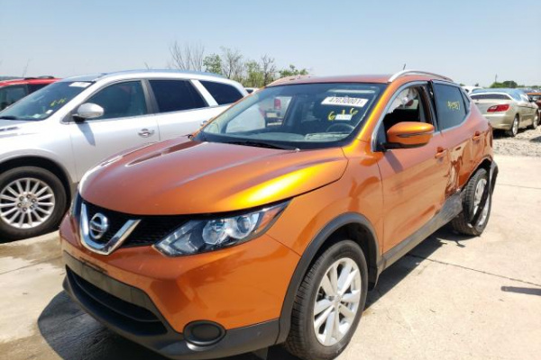 фото NISSAN ROGUE SPORT